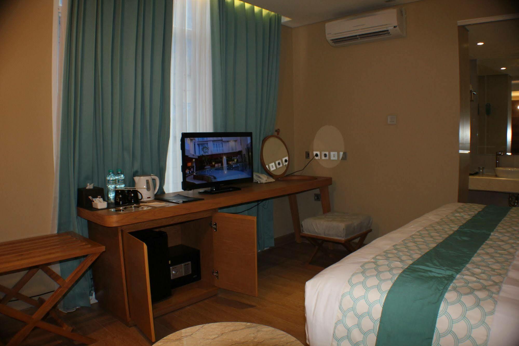 Bedrock Hotel Kuta Kuta Lombok Extérieur photo